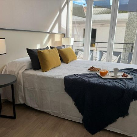 Apartamentos San Juan Suites Бадахос Екстериор снимка