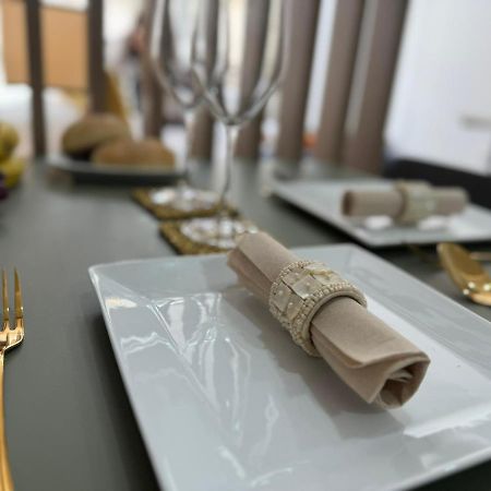 Apartamentos San Juan Suites Бадахос Екстериор снимка