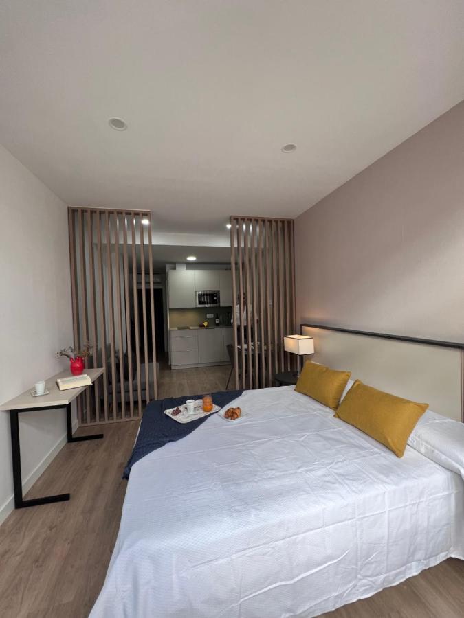Apartamentos San Juan Suites Бадахос Екстериор снимка