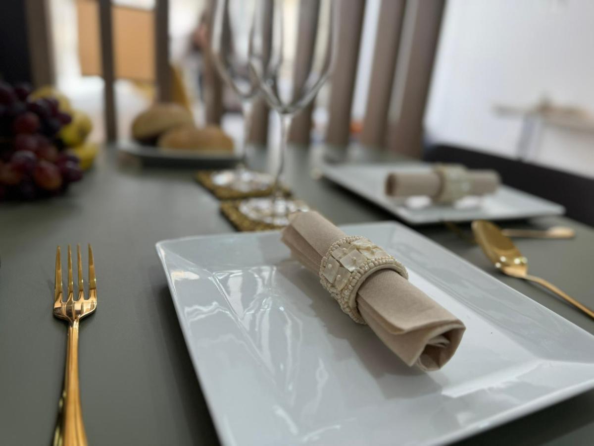 Apartamentos San Juan Suites Бадахос Екстериор снимка