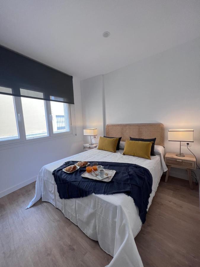 Apartamentos San Juan Suites Бадахос Екстериор снимка