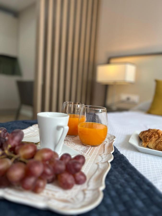 Apartamentos San Juan Suites Бадахос Екстериор снимка